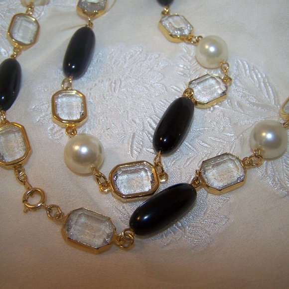 Necklaces-3 Bead Faux Pearl Black-Long GoldTone - Picture 3 of 9